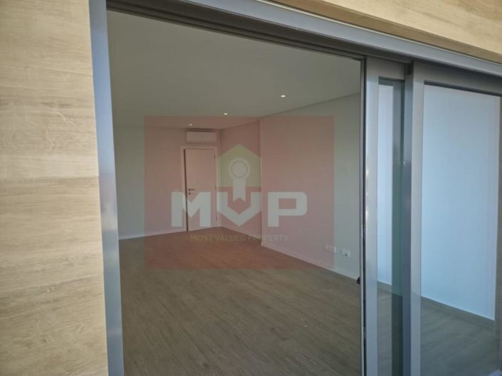 Image No.8-Appartement de 3 chambres à vendre à Montenegro