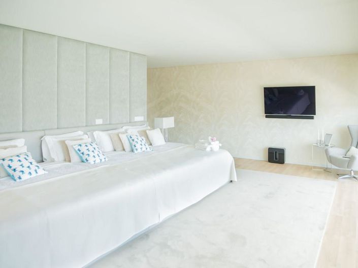 Image No.29-8 Bed House for sale