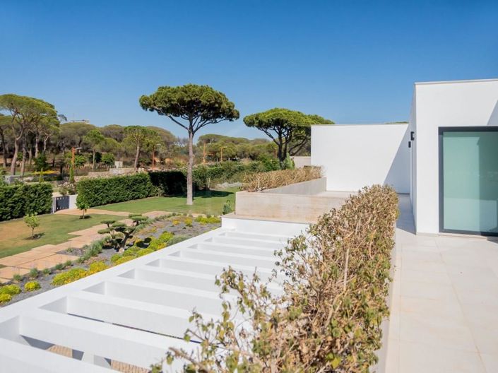 Image No.37-8 Bed House for sale