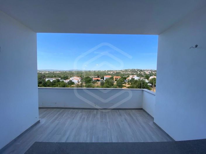 Image No.15-3 Bed Apartment for sale