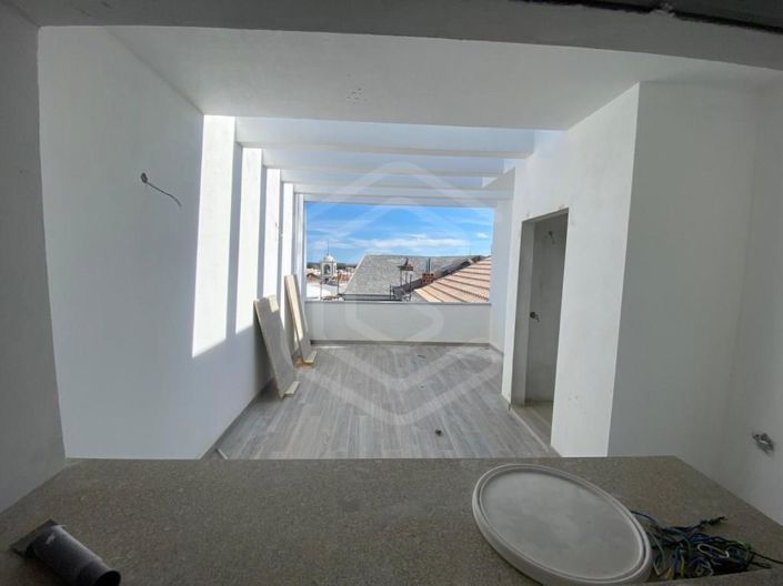 Image No.18-3 Bed Apartment for sale