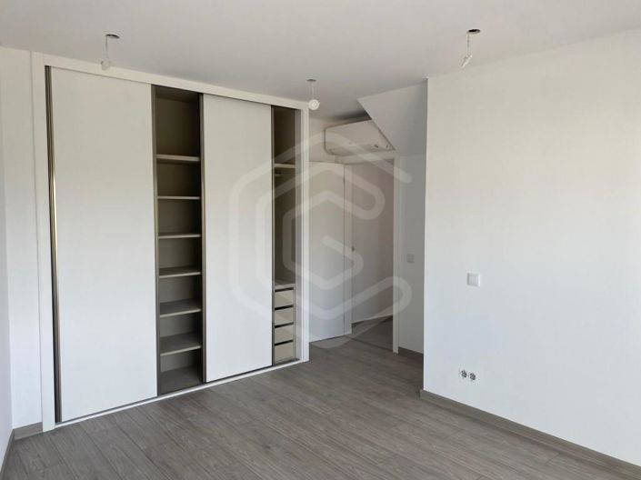 Image No.23-3 Bed Apartment for sale