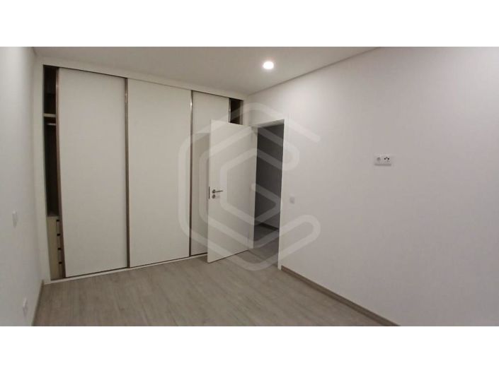 Image No.36-3 Bed Apartment for sale