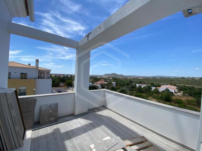 Image No.9-3 Bed Apartment for sale