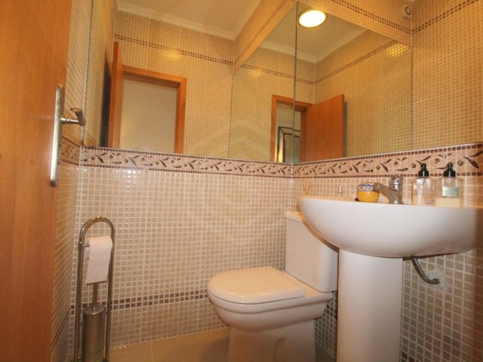 Image No.42-2 Bed House for sale