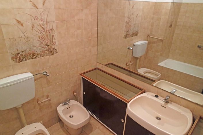 Image No.17-2 Bed Apartment for sale