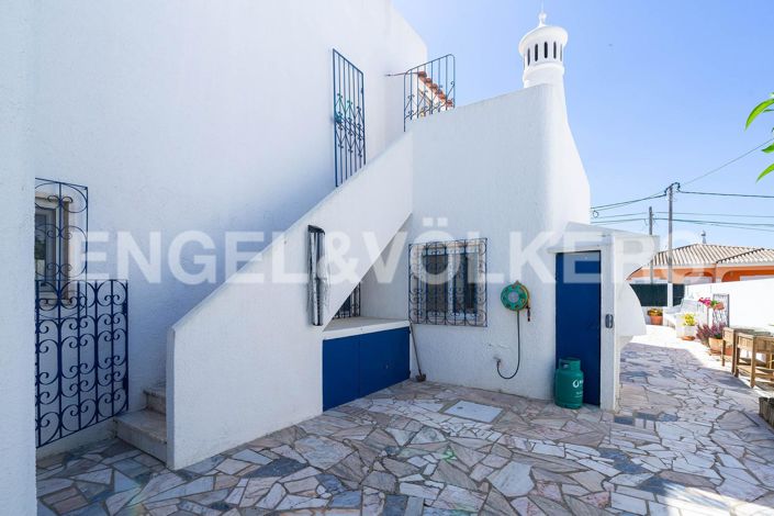 Image No.22-5 Bed House for sale