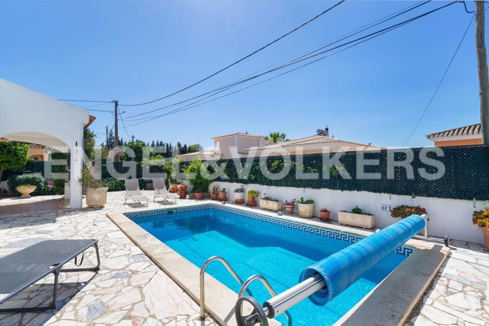 Image No.4-5 Bed House for sale