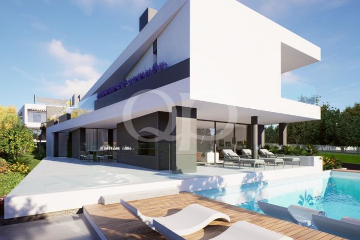 Image No.1-4 Bed House for sale