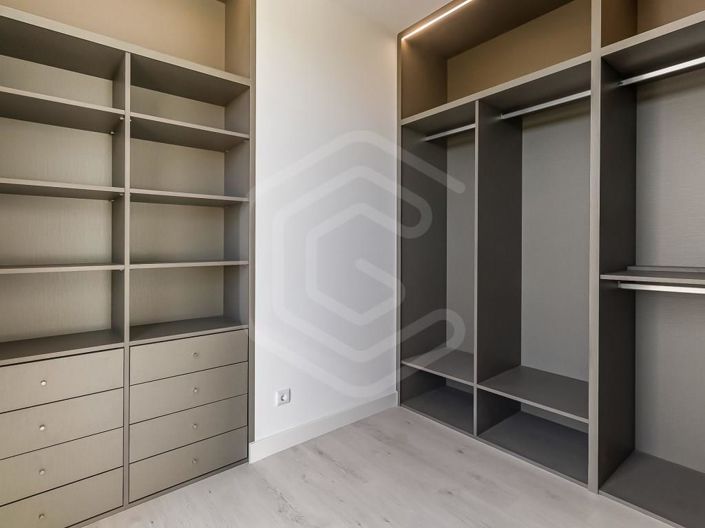 Image No.13-5 Bed House for sale