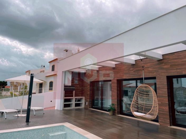 Image No.1-3 Bed House for sale