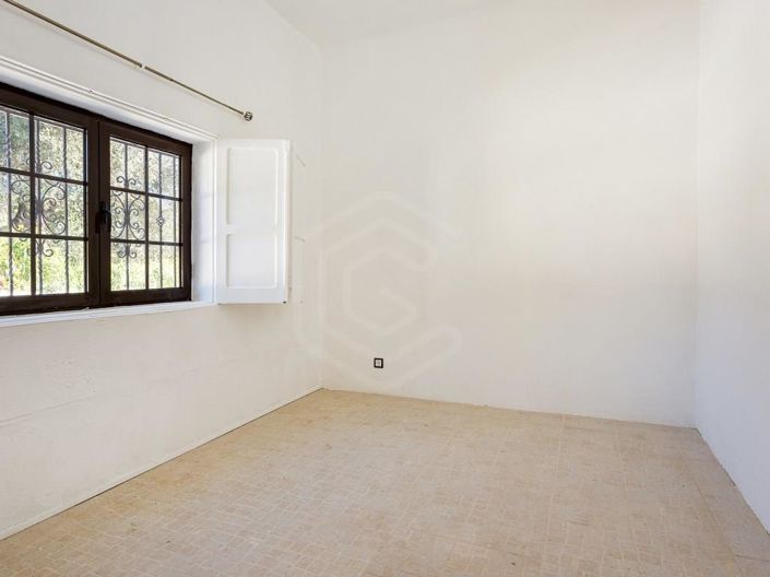 Image No.16-4 Bed House for sale