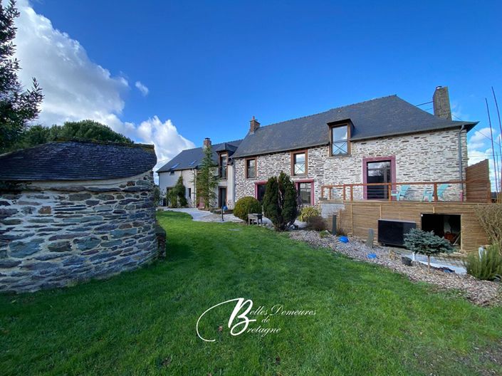 Image No.1-4 Bed House for sale