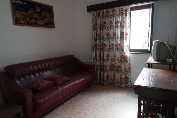 Image No.2-5 Bed House for sale