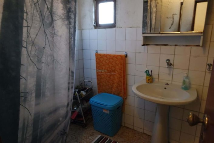 Image No.27-5 Bed House for sale