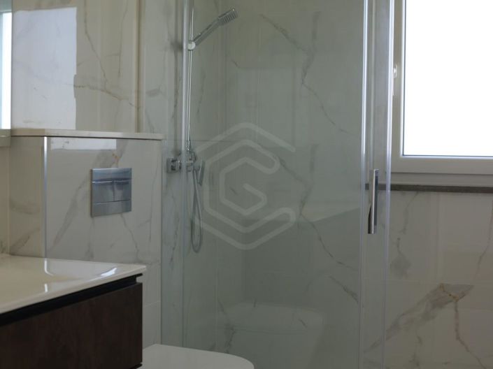 Image No.21-4 Bed House for sale