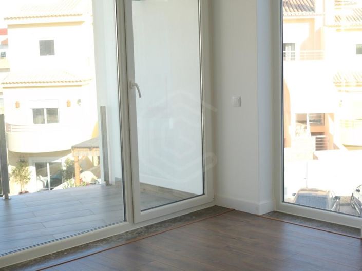 Image No.23-4 Bed House for sale