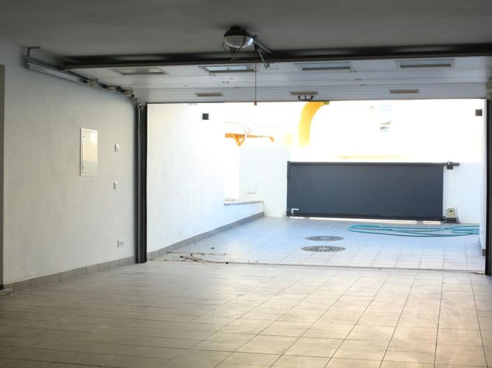 Image No.36-4 Bed House for sale