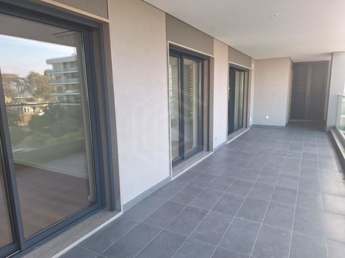 Image No.28-2 Bed Apartment for sale