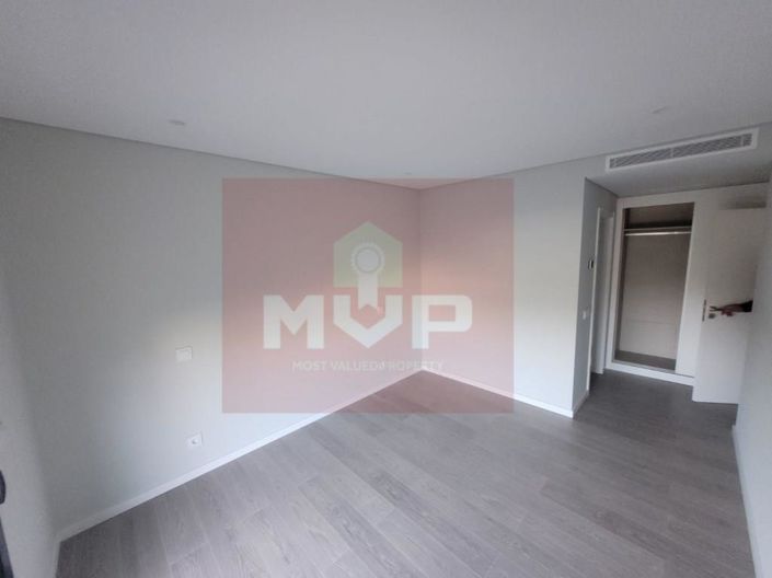 Image No.11-Appartement de 2 chambres à vendre à Montenegro