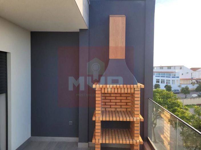 Image No.25-2 Bed Apartment for sale