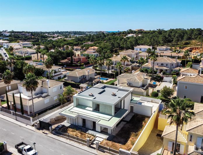 Image No.4-5 Bed House for sale