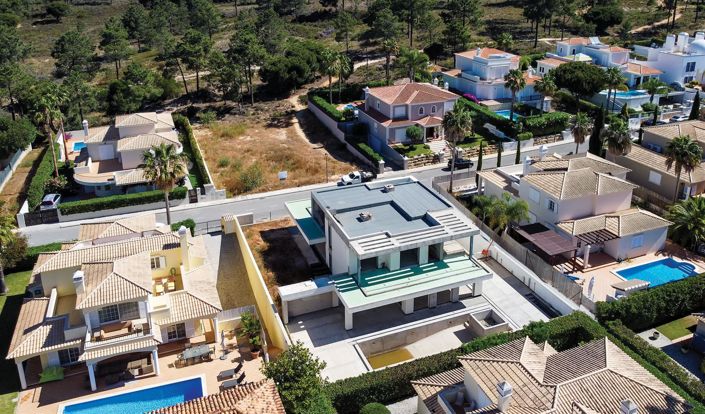 Image No.6-5 Bed House for sale