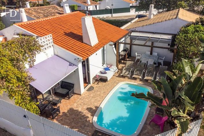 Image No.1-3 Bed House for sale