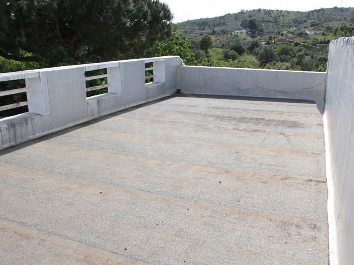 Image No.12-2 Bed House for sale