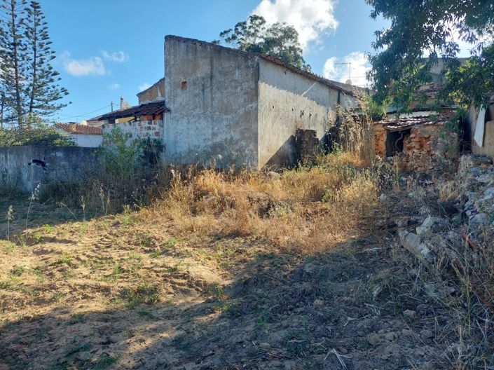 Image No.8-2 Bed House for sale