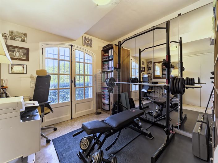 Image No.10-4 Bed House for sale