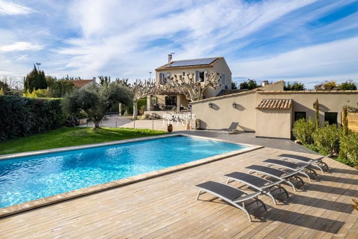 Image No.1-5 Bed House for sale