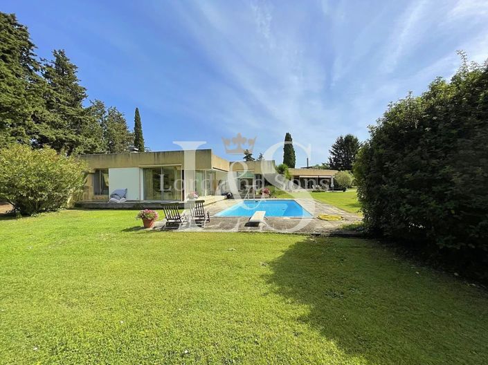 Image No.1-4 Bed House for sale