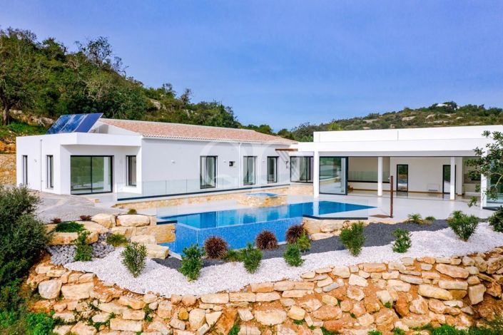 Image No.1-4 Bed House for sale