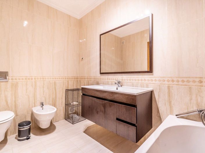 Image No.17-2 Bed Apartment for sale