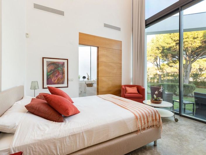 Image No.15-5 Bed House for sale