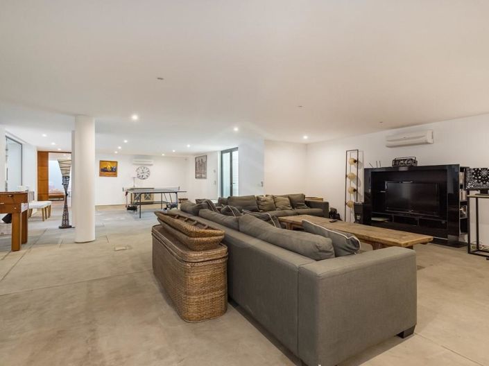 Image No.18-5 Bed House for sale