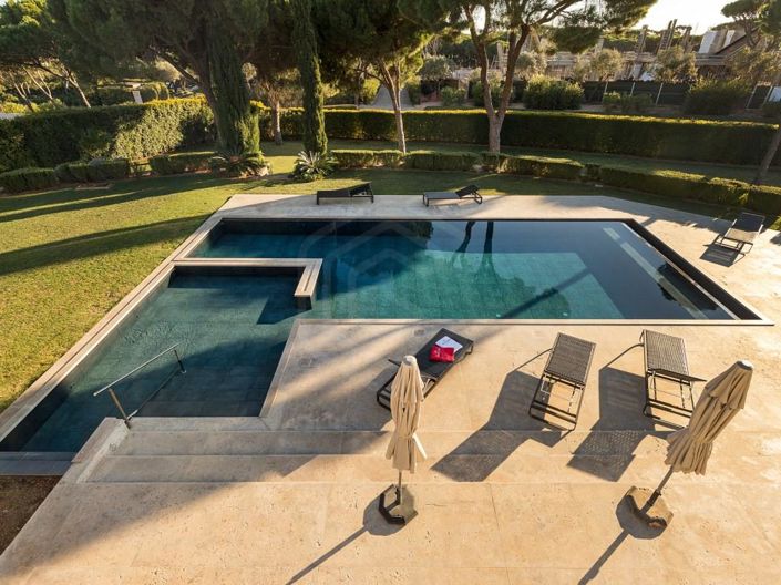 Image No.24-5 Bed House for sale