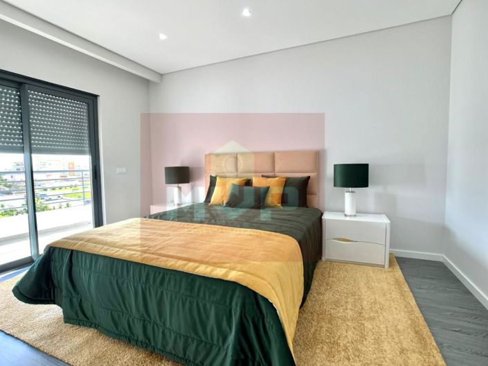 Image No.10-3 Bed Apartment for sale