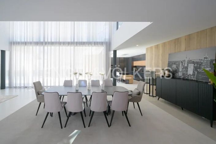 Image No.14-5 Bed House for sale