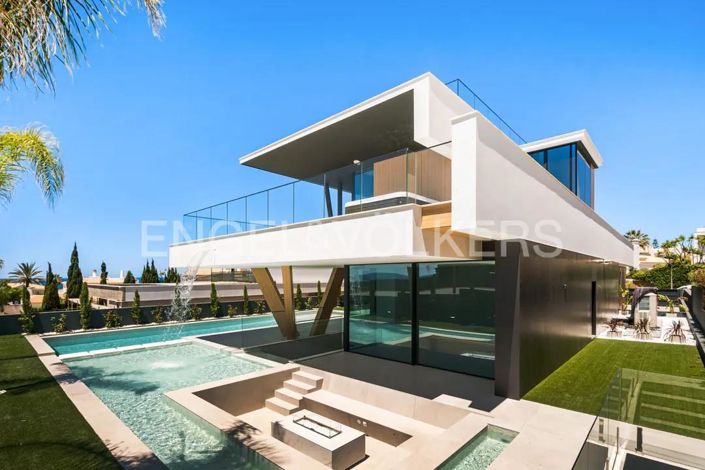 Image No.2-5 Bed House for sale