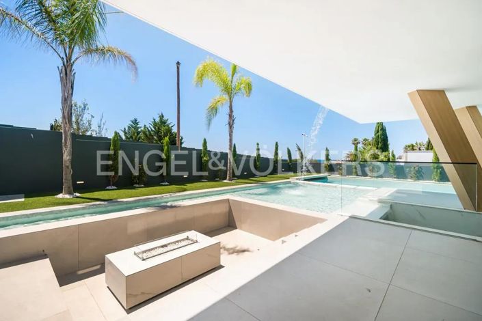 Image No.51-5 Bed House for sale