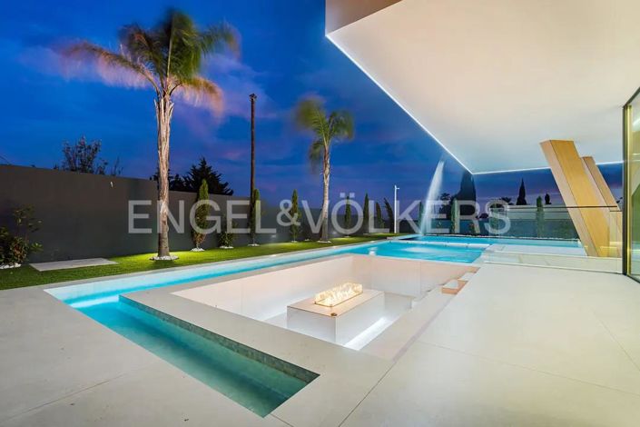 Image No.57-5 Bed House for sale