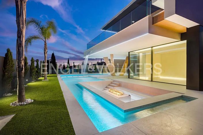 Image No.58-5 Bed House for sale