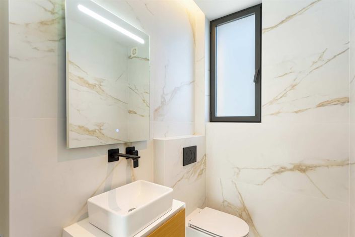 Image No.16-3 Bed House for sale