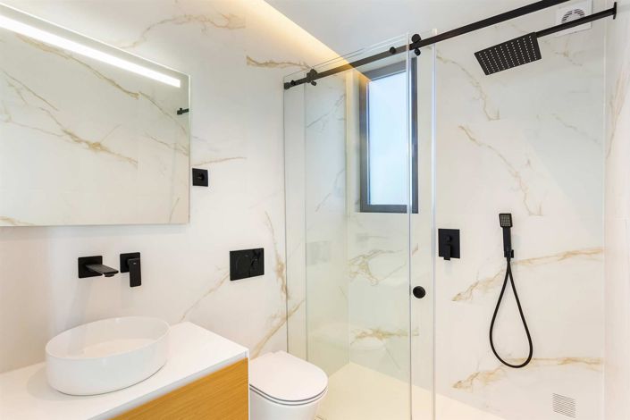 Image No.19-3 Bed House for sale