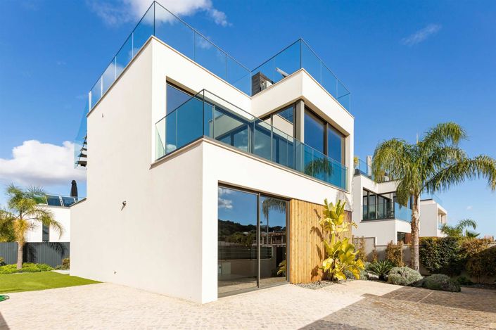 Image No.2-3 Bed House for sale