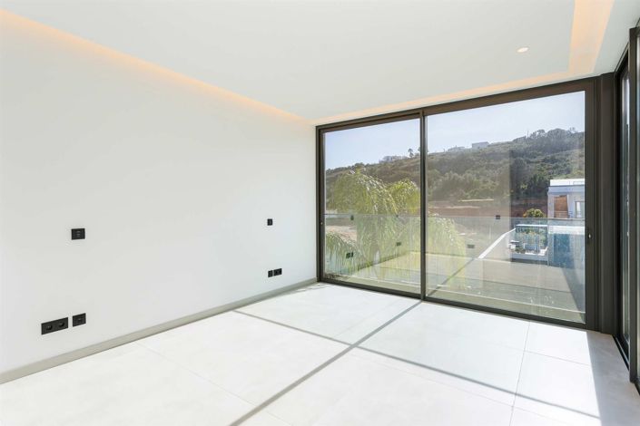 Image No.20-3 Bed House for sale