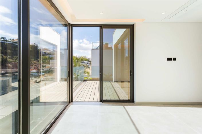 Image No.22-3 Bed House for sale