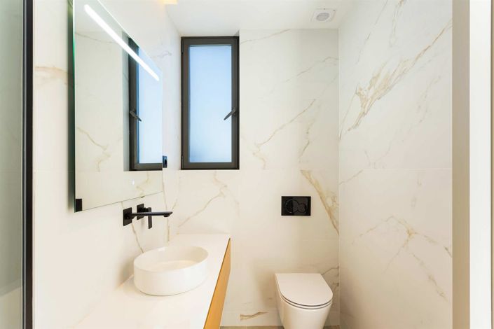 Image No.26-3 Bed House for sale